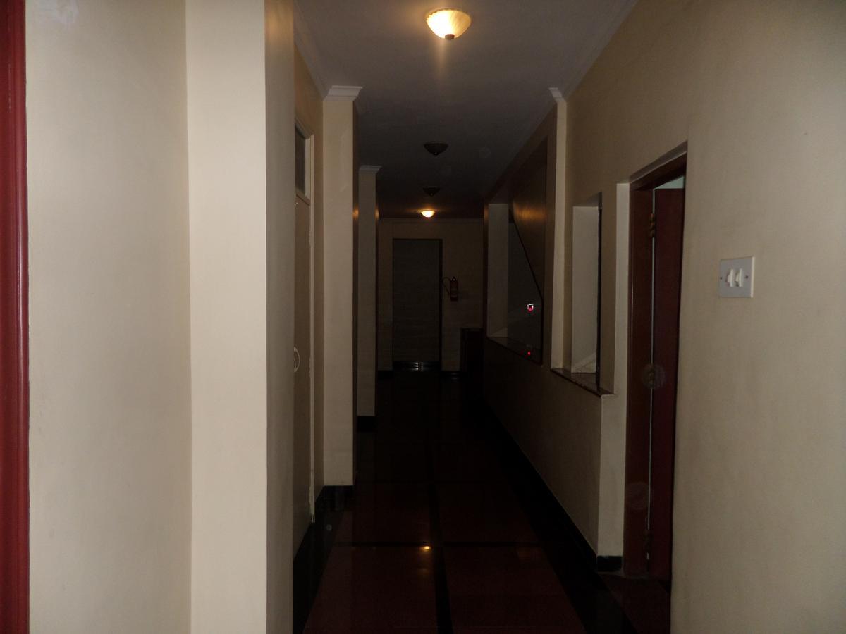Hotel Ambessador Executive سولابور المظهر الخارجي الصورة