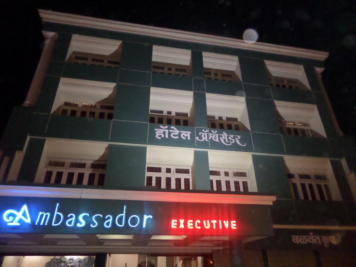 Hotel Ambessador Executive سولابور المظهر الخارجي الصورة