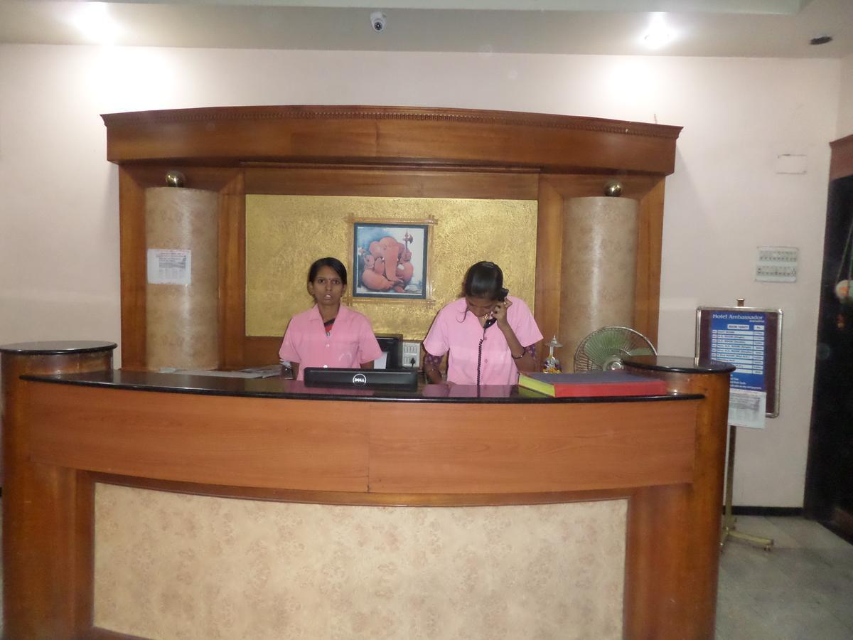 Hotel Ambessador Executive سولابور المظهر الخارجي الصورة